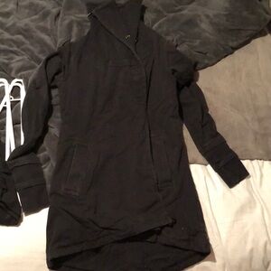 - Lululemon gratitude wrap black